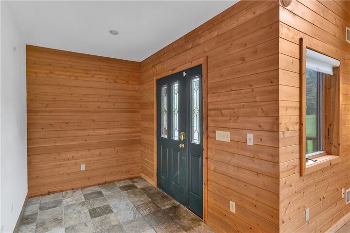Property Photo: 1484 Cavitt Rd. PA 15146