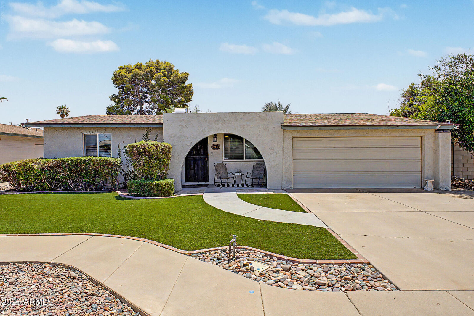 Property Photo:  2431 W Via Rialto Circle  AZ 85202 