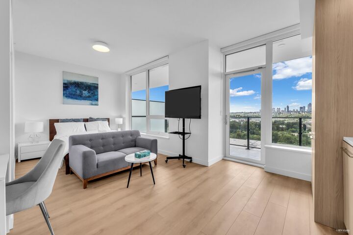 2425 Alpha Avenue 1803 — photo 1