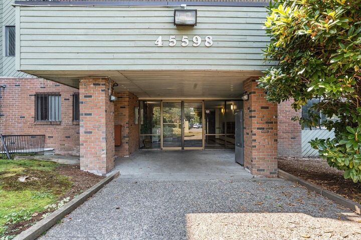 Property Photo:  45598 McIntosh Drive 111  BC V2P 7J3 