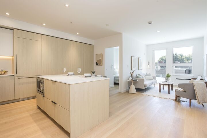 2471 St. George Street 407 — photo 1