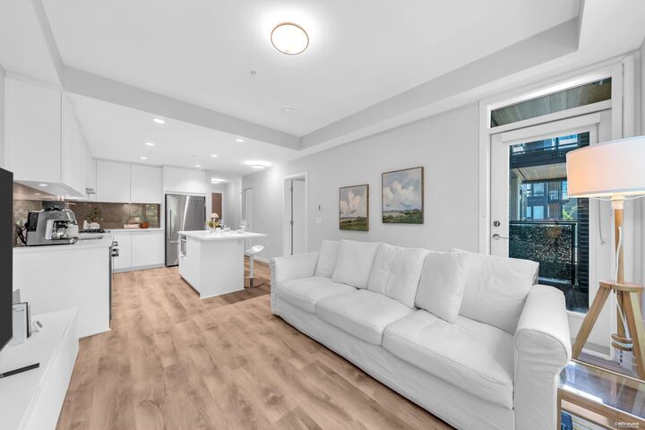 615 Cottonwood Avenue 305 — photo 1