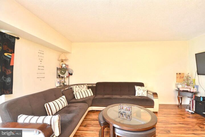 Property Photo: 11643 Stoneview Square 2B VA 20191