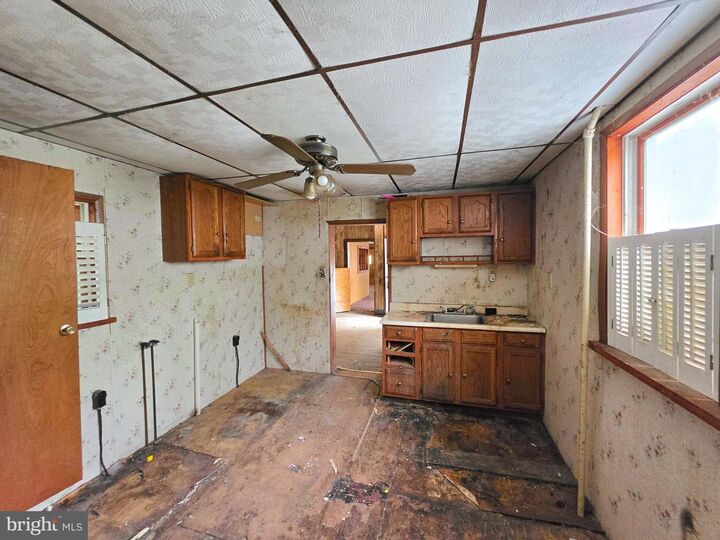 Property Photo: 2 E Colliery Avenue PA 17980
