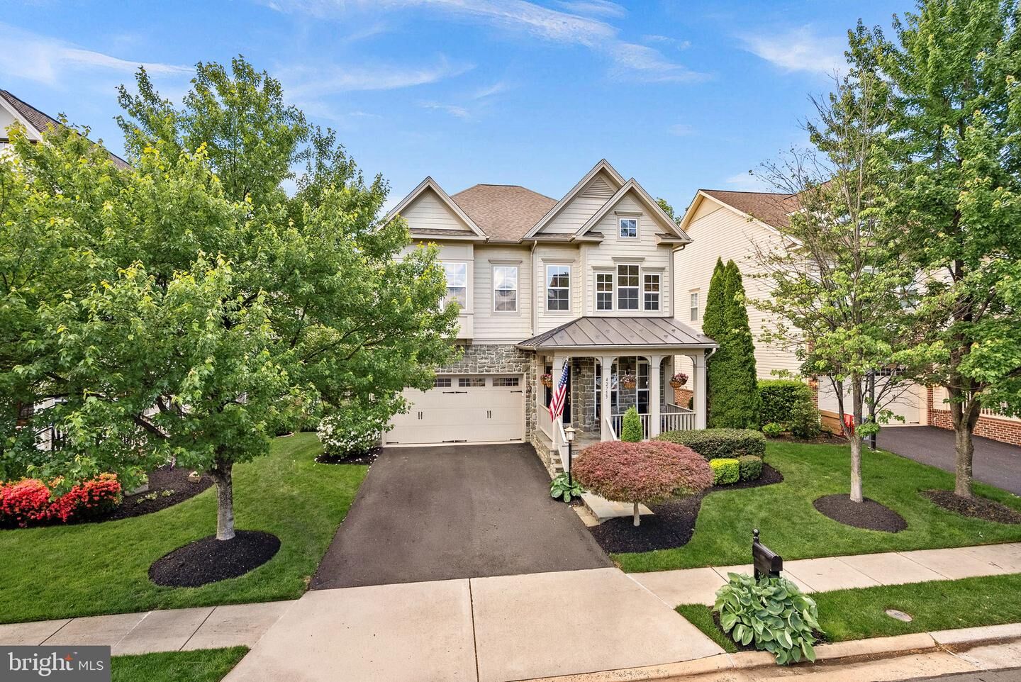 Property Photo: 42755 Chatelain Circle VA 20148