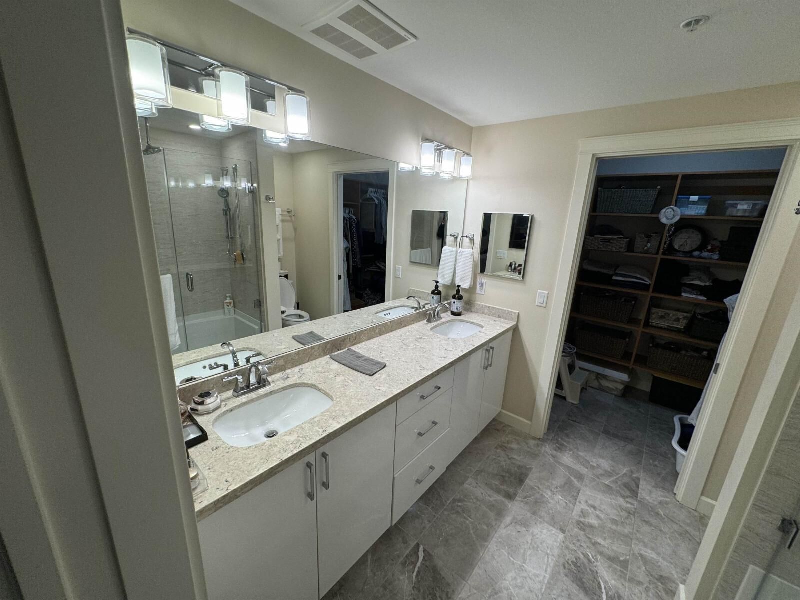Property Photo:  3535 146A Street 409  BC V4P 0H2 