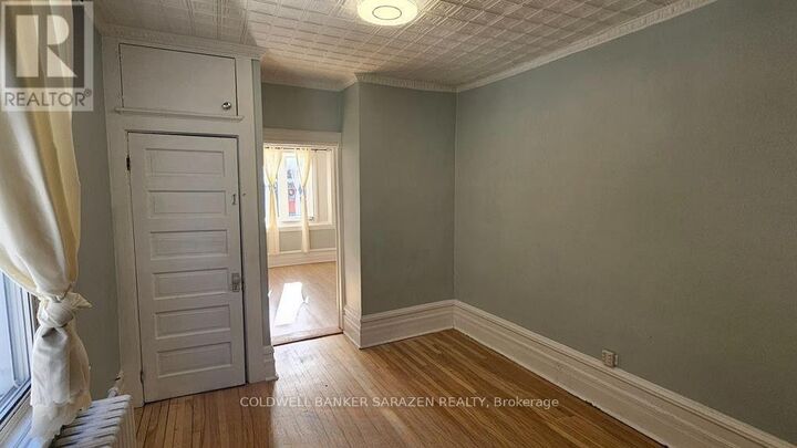 Property Photo: 263 St Andrew Street ON K1N 5G8