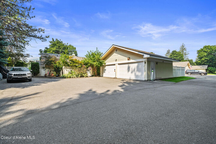 Property Photo:  4916 W Village Blvd Unit 11  ID 83858 