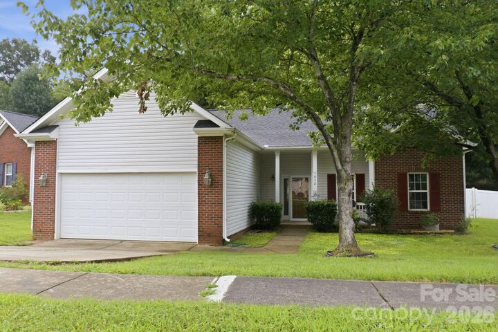 Property Photo:  7632 Free Bird Avenue  NC 28216 