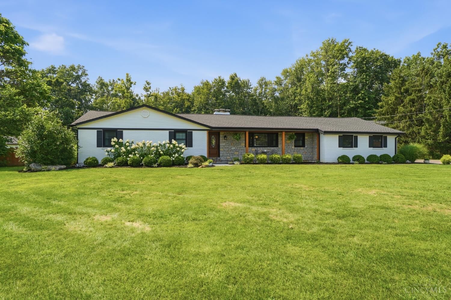 Property Photo: 1235 Day Circle E OH 45150