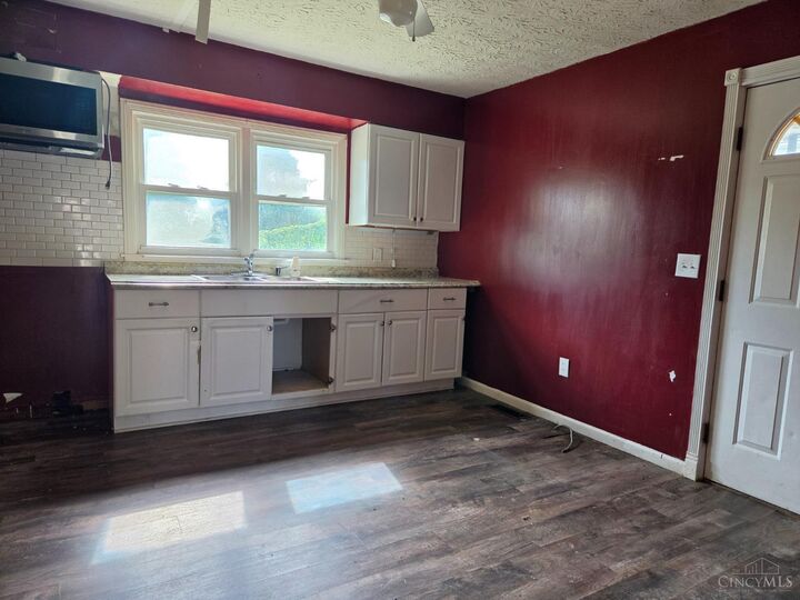 Property Photo: 1944 Parkamo Avenue OH 45015