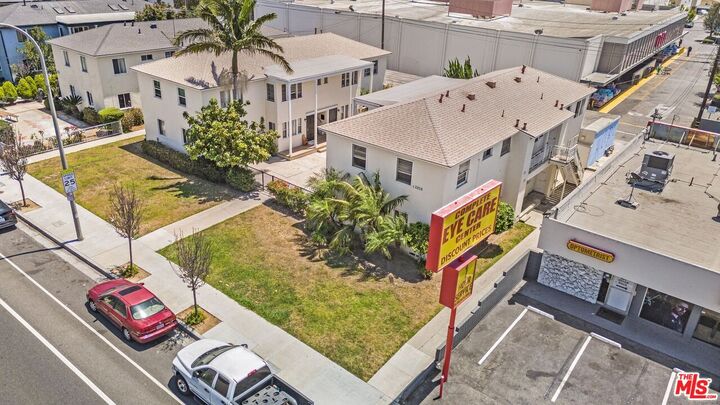 Property Photo:  12320 Washington Pl  CA 90066 