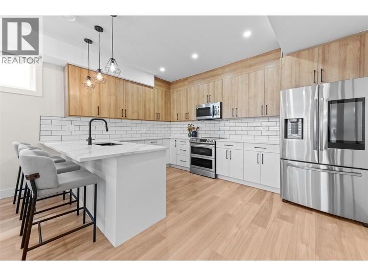 Property Photo: 1034 Martin Avenue 3 BC V1Y 6V5