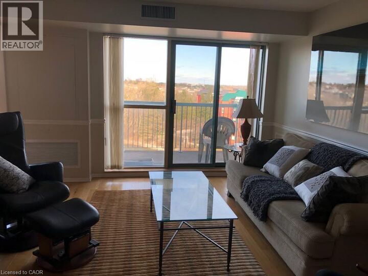 Property Photo:  30 Blue Springs Drive Ph3  ON N2J 5T2 