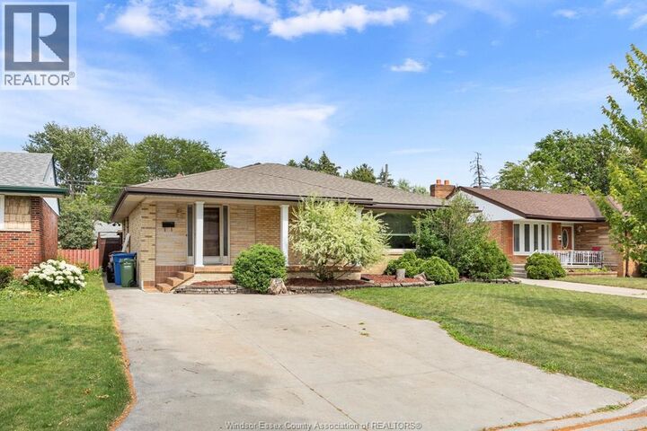 Property Photo: 850 Greendale Drive ON N8S 4B1