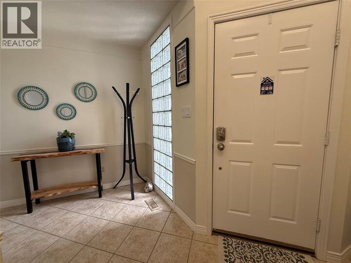 Property Photo:  1730 Murphy Road 8  ON N7S 6G8 