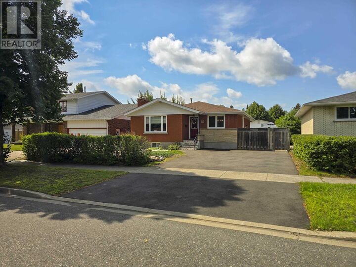 Property Photo:  237 Anten St.  ON P7B 5J5 