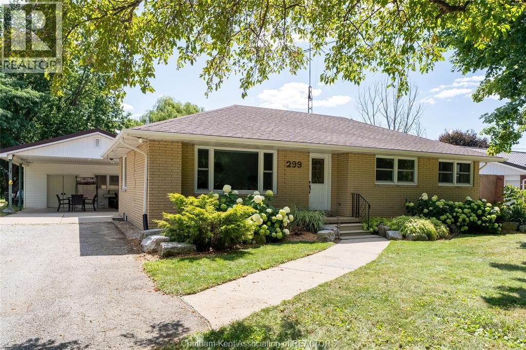Property Photo:  299 Trerice Street East  ON N0P 1M0 