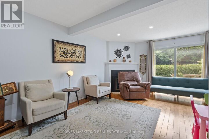 Property Photo:  10 Bujold Court  ON K2L 3N6 