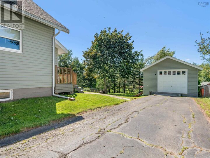 Property Photo:  21 6th Street  NS B0K 1X0 