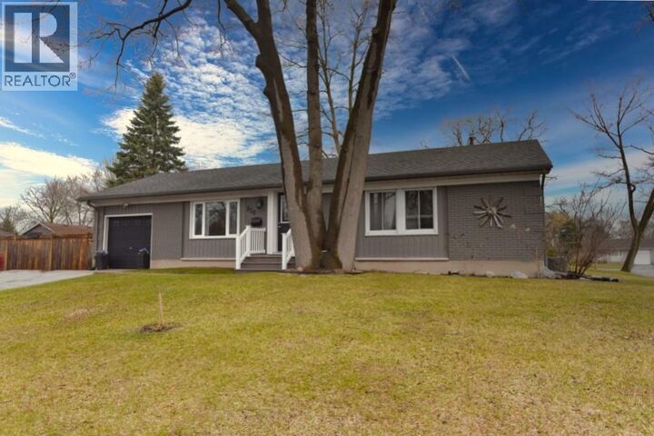 830 Champlain Road — photo 1