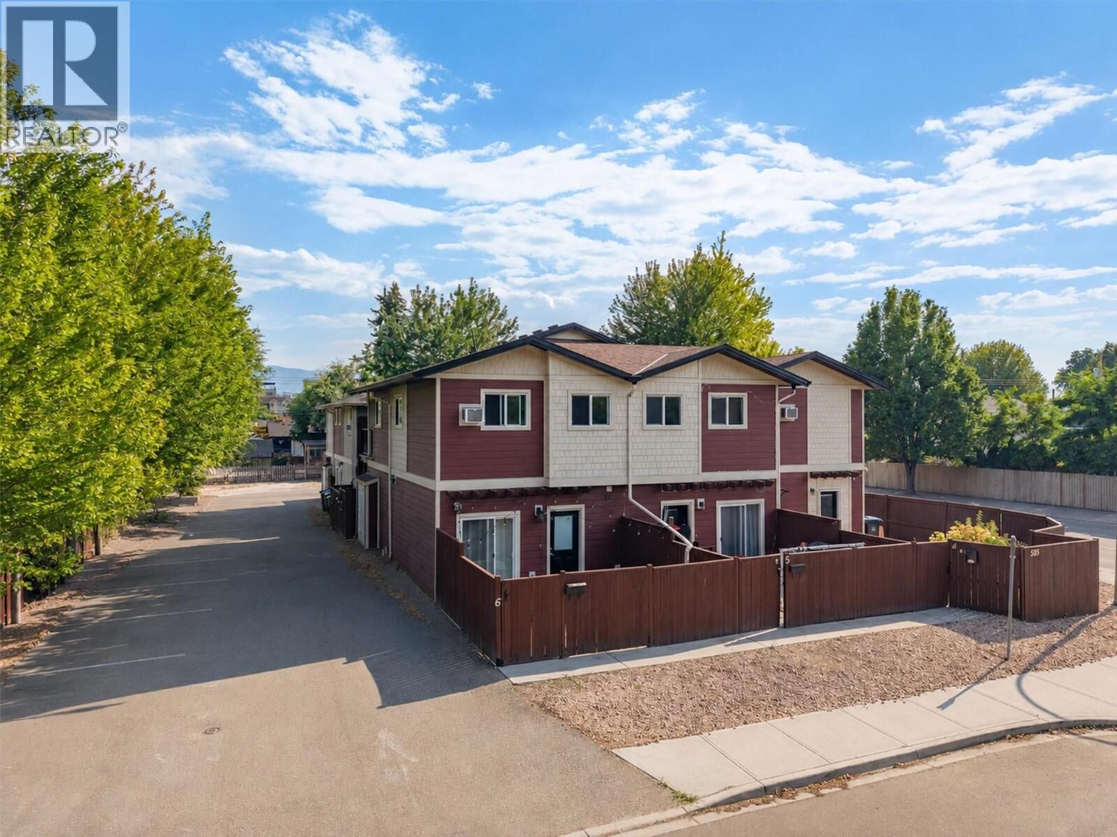 Property Photo: 505 Francis Avenue 6 BC V1Y 5G4