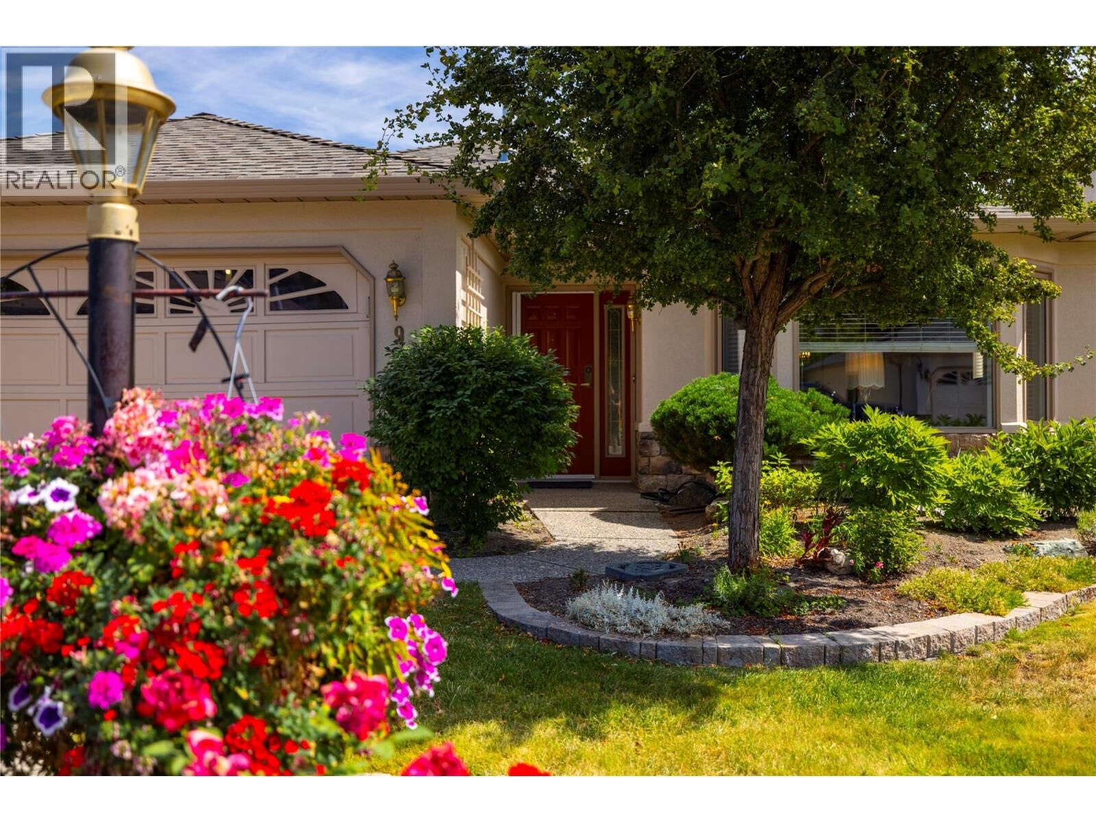 Property Photo: 595 Yates Road 9 BC V1V 1P8