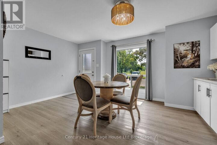 Property Photo: 863 Parkinson Road North 7 ON N4S 8S7