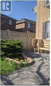 Property Photo: 657 Thompson Road South Bsmt ON L9T 5W8