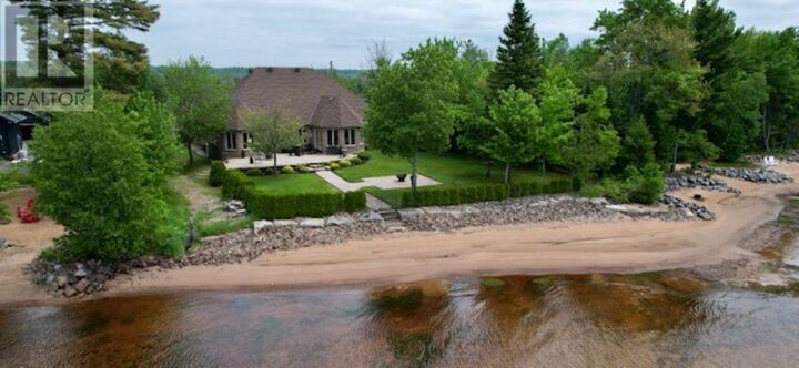 Property Photo: 857 Sunnyside Beach Rd ON P6A 6K4