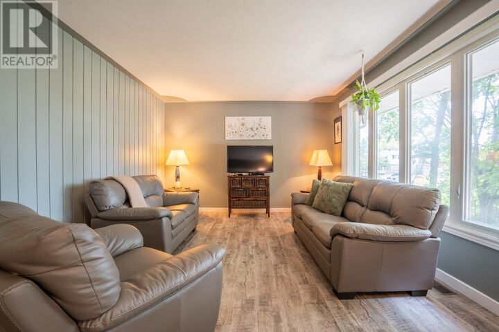 Property Photo: 52 Stevens St ON P6B 3N7