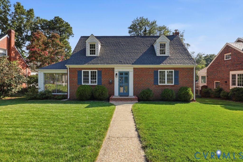 Property Photo: 4815 Bromley Lane VA 23226