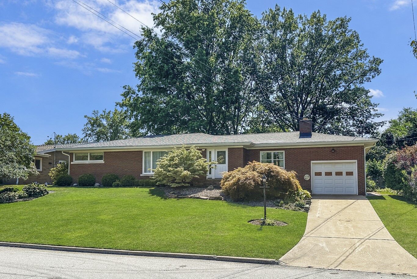 Property Photo:  146 Griffin Avenue  PA 16511 