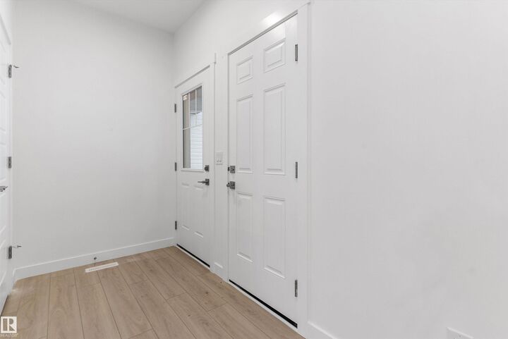 Property Photo: 913 19 Avenue NW AB T6T 2X4