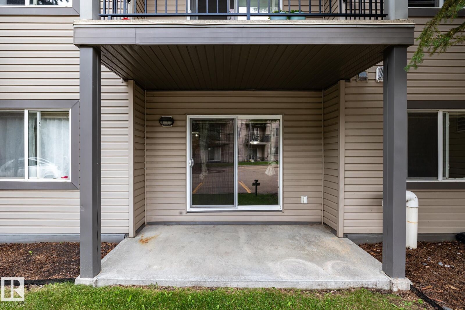 Property Photo: 1188 Hyndman Road NW 106 AB T5A 0E9