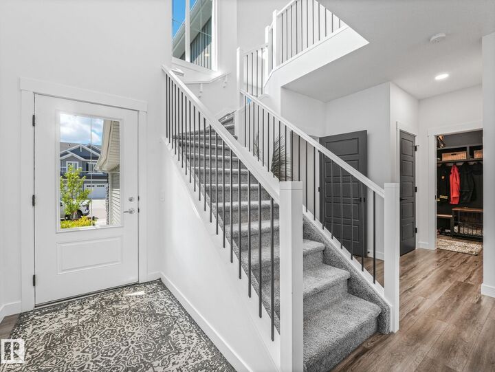 Property Photo: 7151 Edgemont Way NW AB T6M 1K1