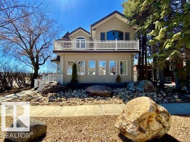 Property Photo: 5001 42 Avenue AB T9A 0B5
