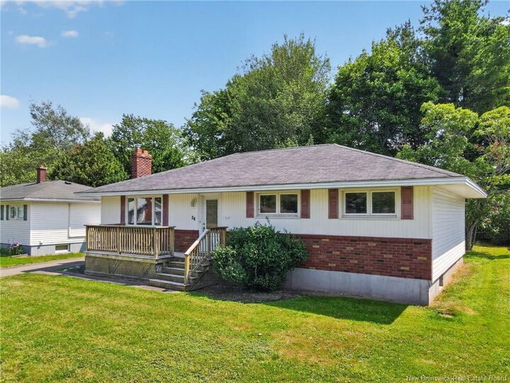 38 Lindsay Street — photo 1