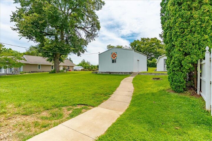 Property Photo: 1100 N Elm Street KY 42420