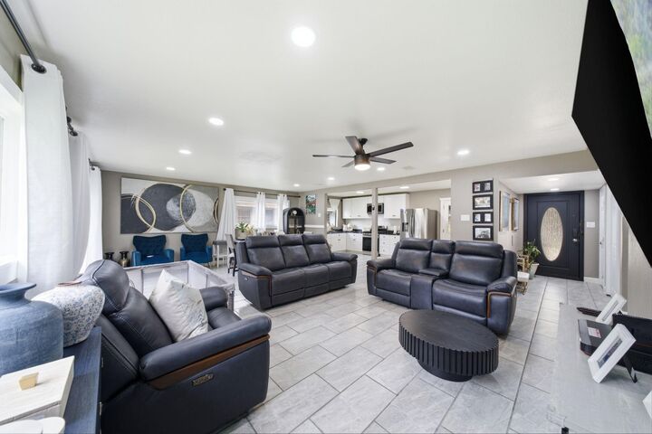 Property Photo: 1845 Westcrest Drive TX 77055