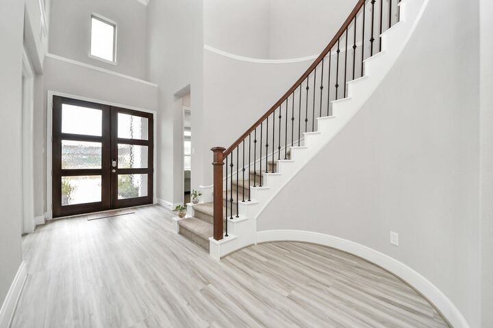 Property Photo: 10015 Crescent Wood Drive TX 77459