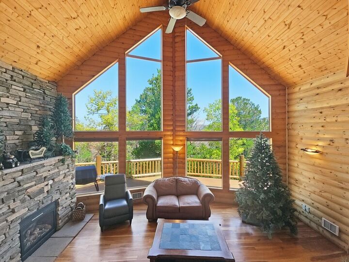 Property Photo: 1402 N Aspen Dr UT 84719
