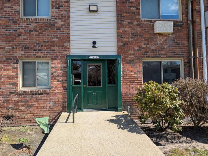 Property Photo: 2435 Union Boulevard 7B NY 11751