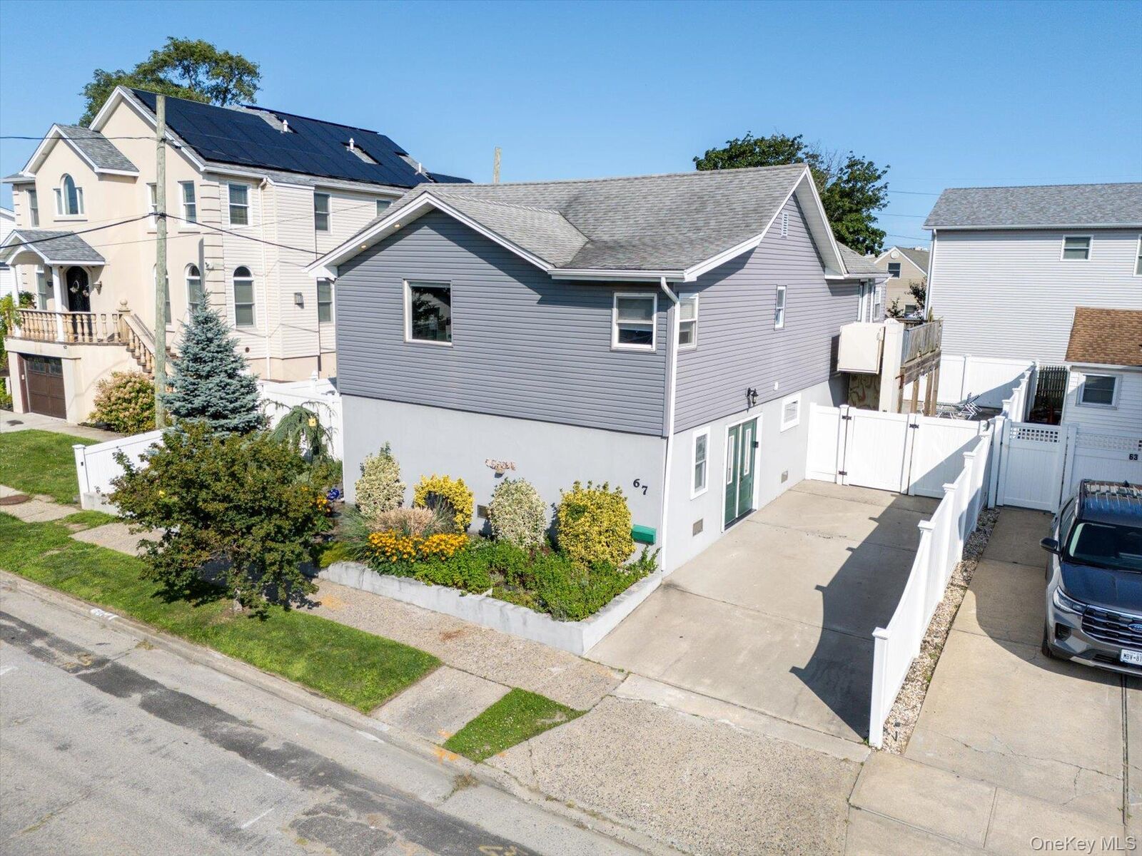 Property Photo:  67 Radcliffe Road  NY 11558 