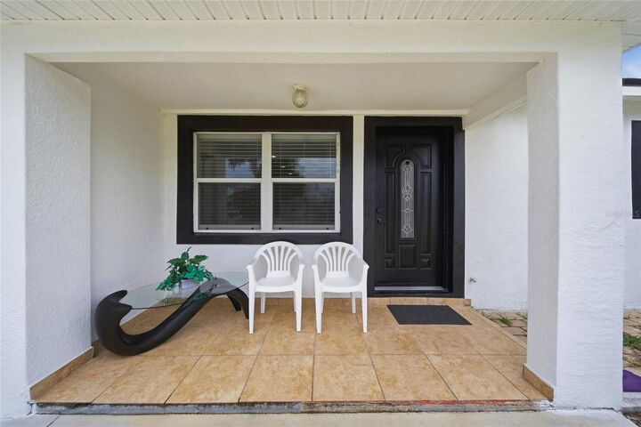 Property Photo:  8901 N Oregon Avenue  FL 33604 