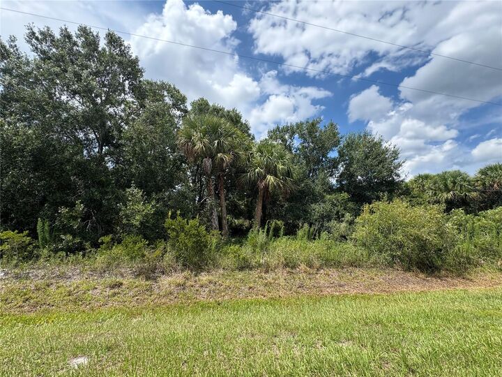 Property Photo: 19575 NW 266th Street FL 34972