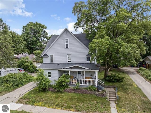 Property Photo: 218 Cottage Street MI 49601
