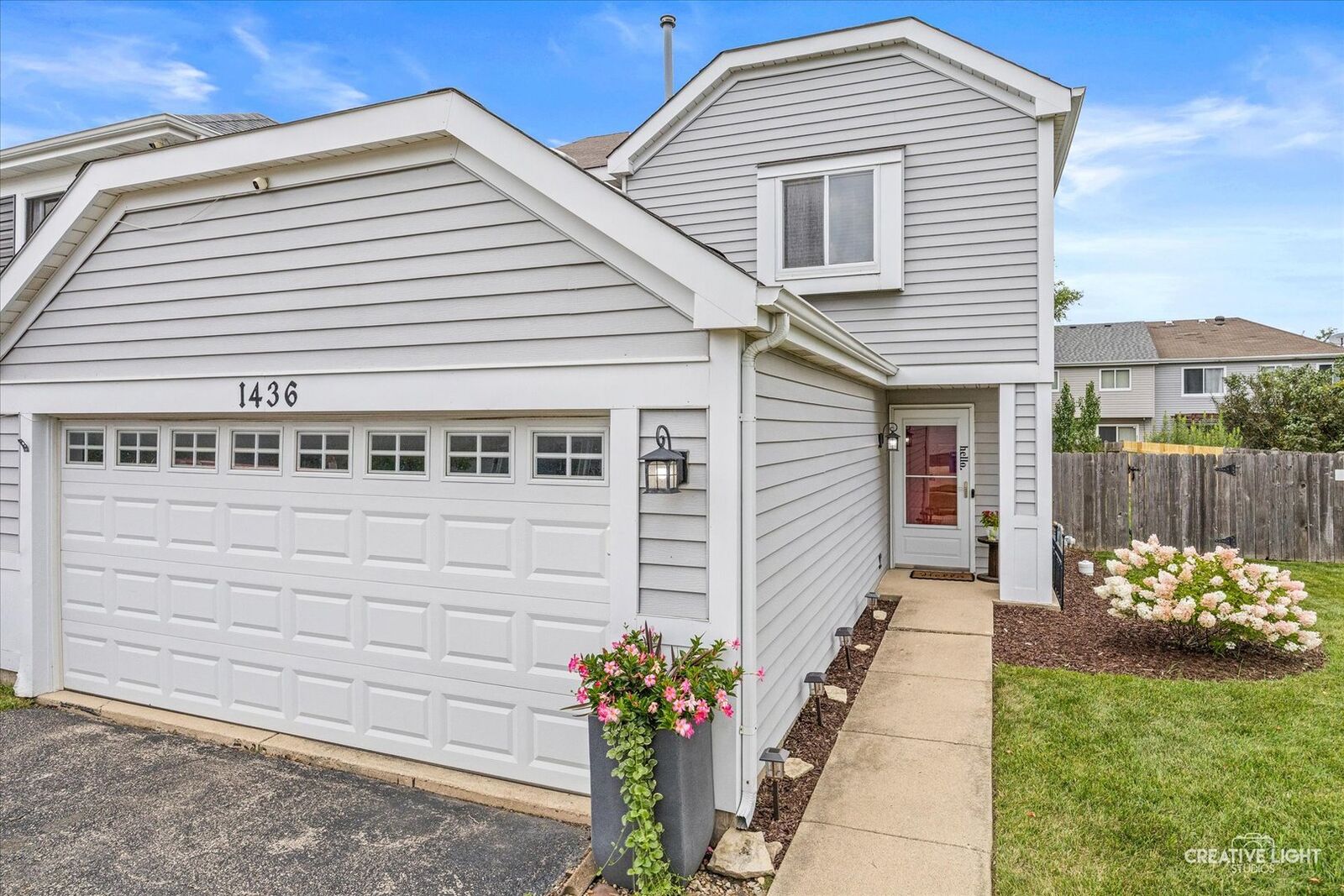 Property Photo:  1436 Exeter Lane  IL 60177 