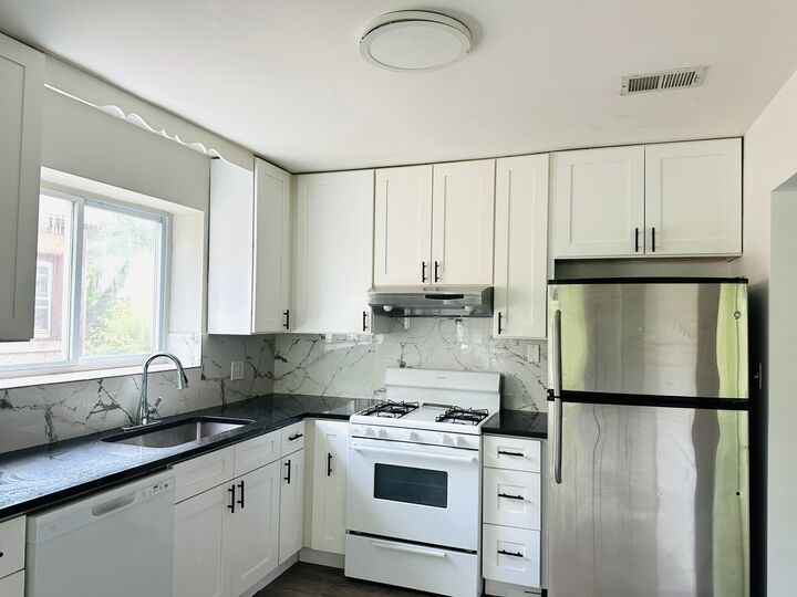 Property Photo:  8638 Trumbull Avenue 2  IL 60076 
