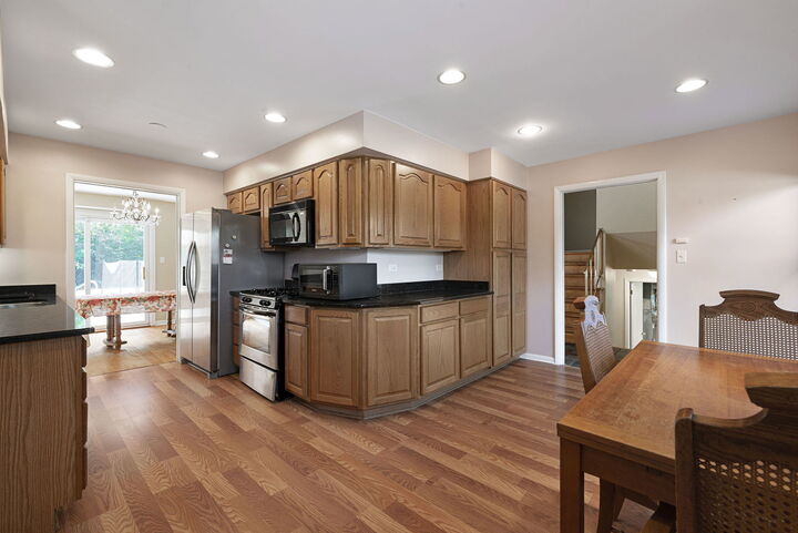 Property Photo: 146 Millbrook Lane IL 60091